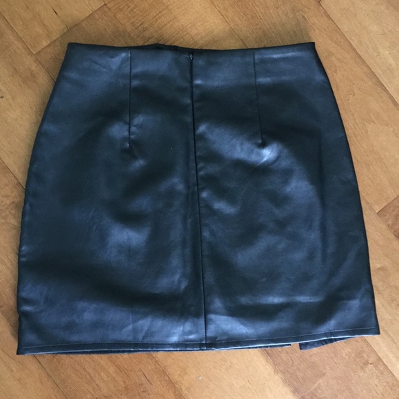 High Waisted Black Leather Skirt - Picture 2 of 3